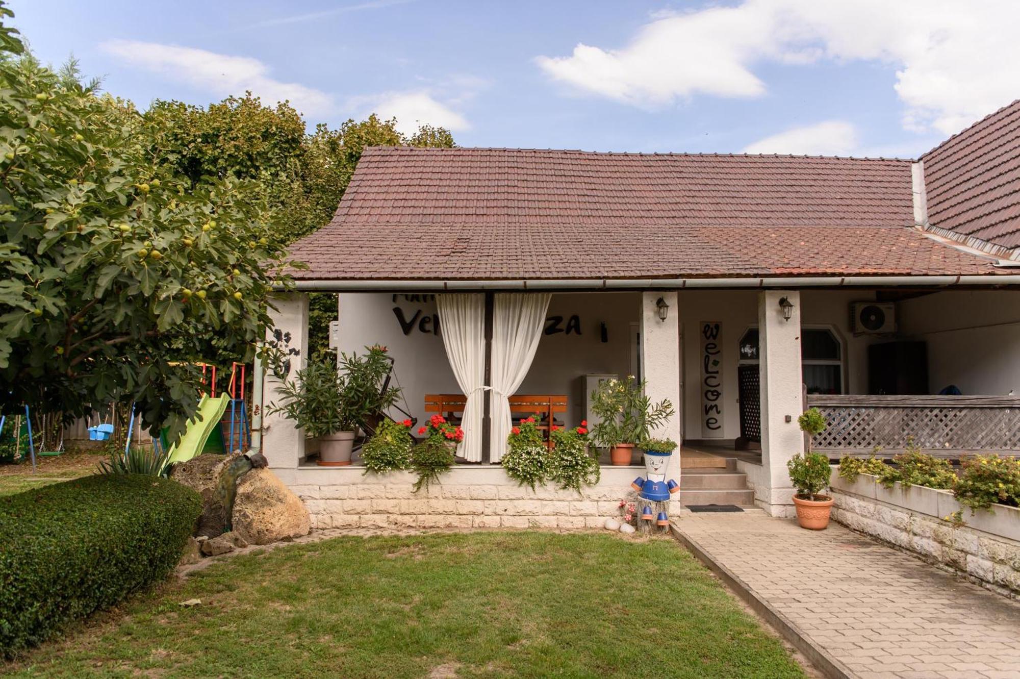 Marika Vendeghaza Hotel Tokaj Exterior foto